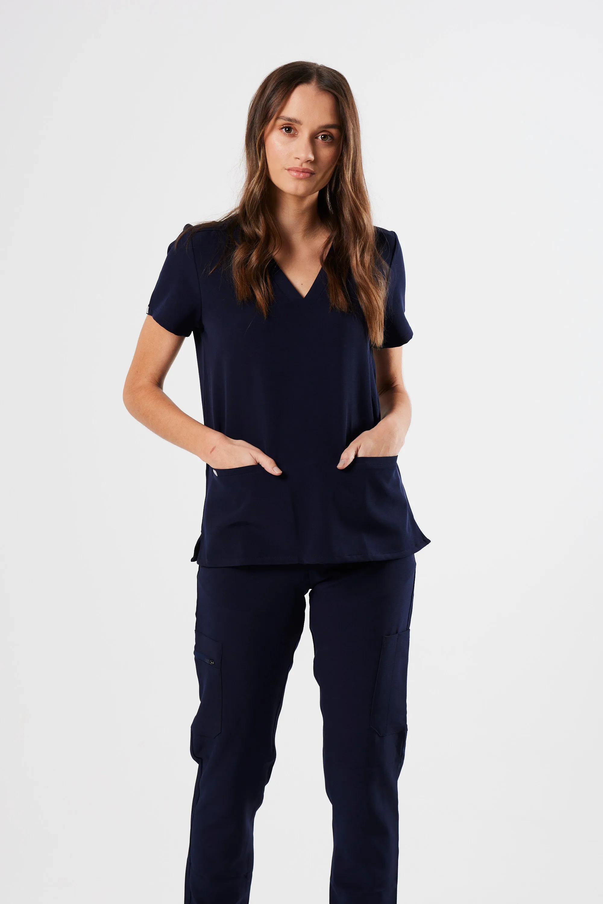 FLEX TWO-POCKET WOMEN'S SCRUB TOP (NAVY)