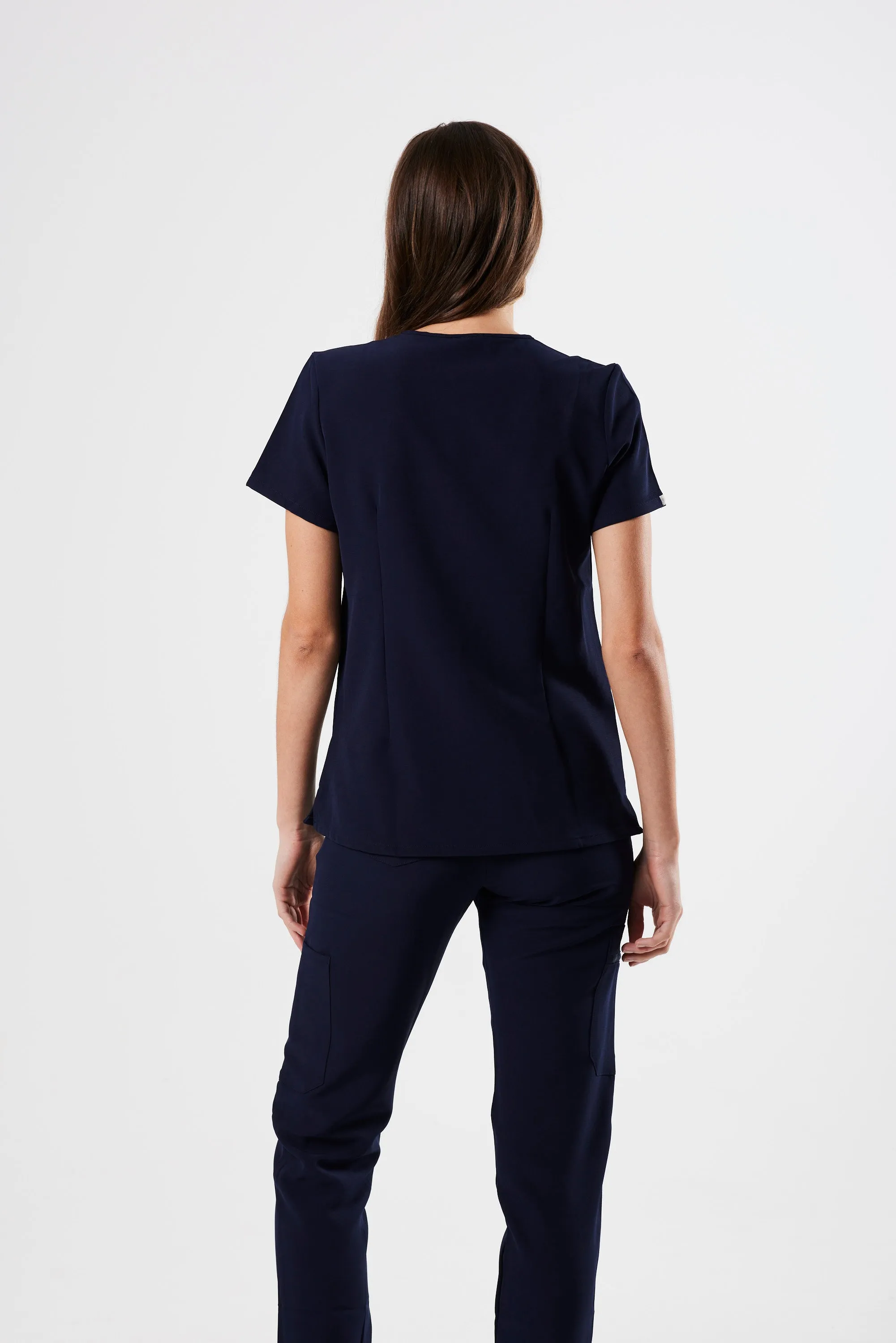 FLEX TWO-POCKET WOMEN'S SCRUB TOP (NAVY)